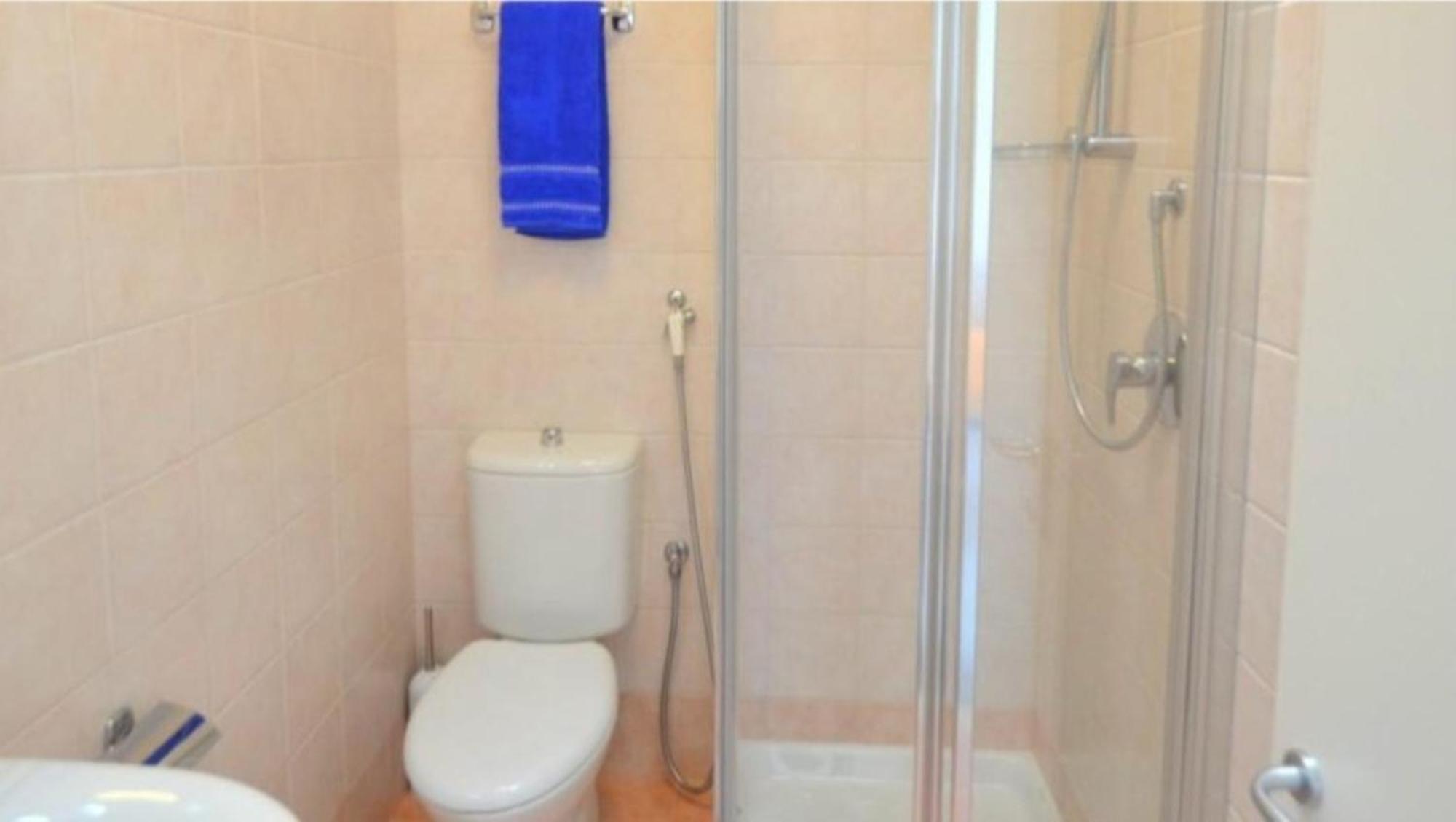 Terraced House With Swimming Pool Apartment *